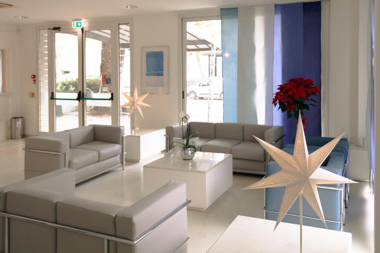 Residence Marittimo Riccione Zewnętrze zdjęcie