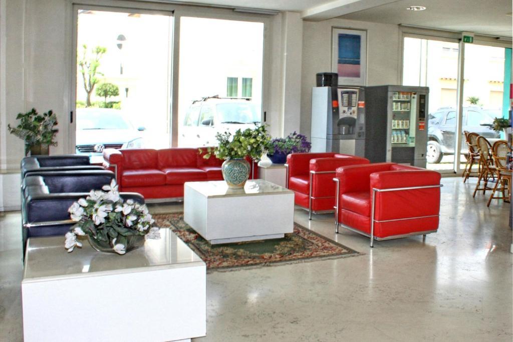 Residence Marittimo Riccione Zewnętrze zdjęcie